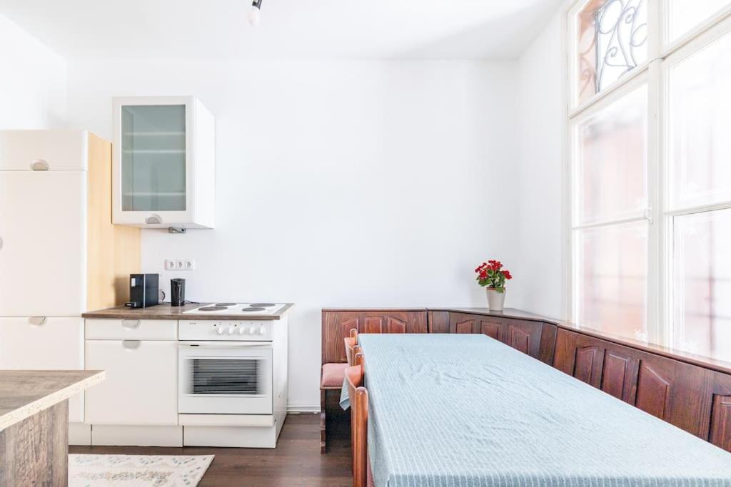 Charming Spacious Apartment فيينا المظهر الخارجي الصورة
